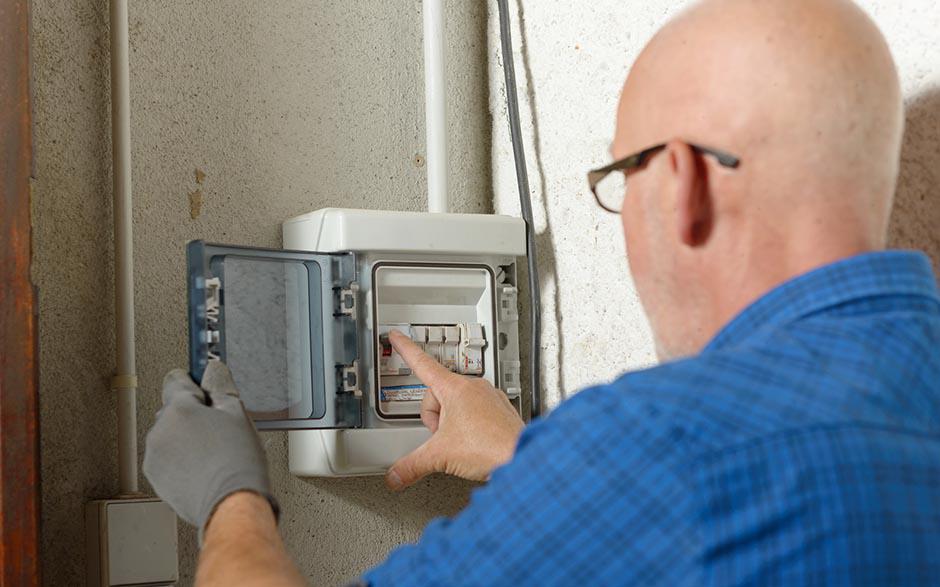 technicien électricien Versailles